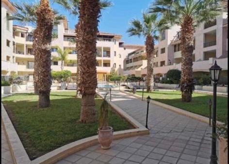 Queens Garden Walking Distance To The Beach Pafos Exterior foto