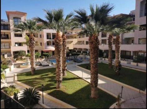 Queens Garden Walking Distance To The Beach Pafos Exterior foto