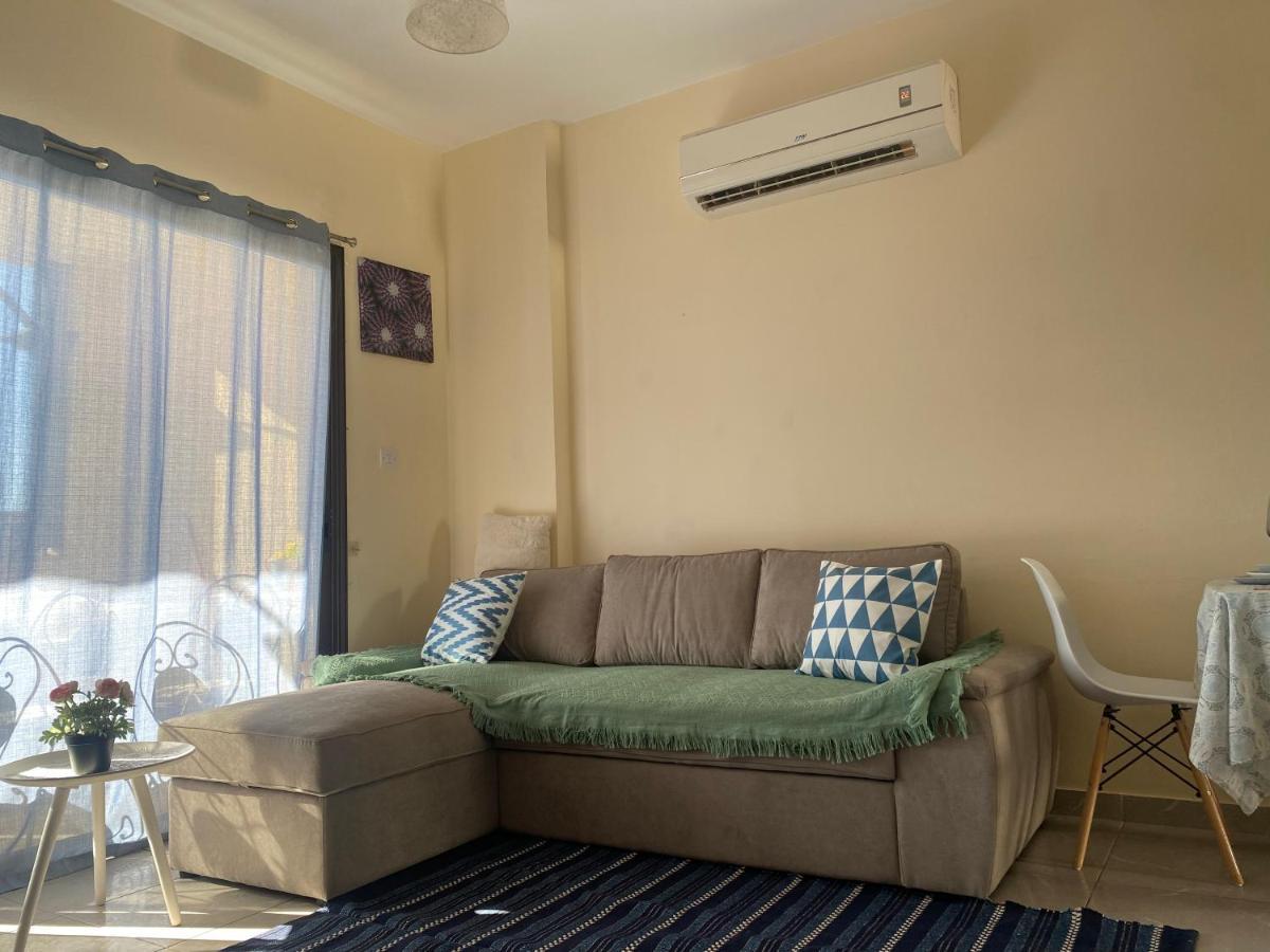 Queens Garden Walking Distance To The Beach Pafos Exterior foto